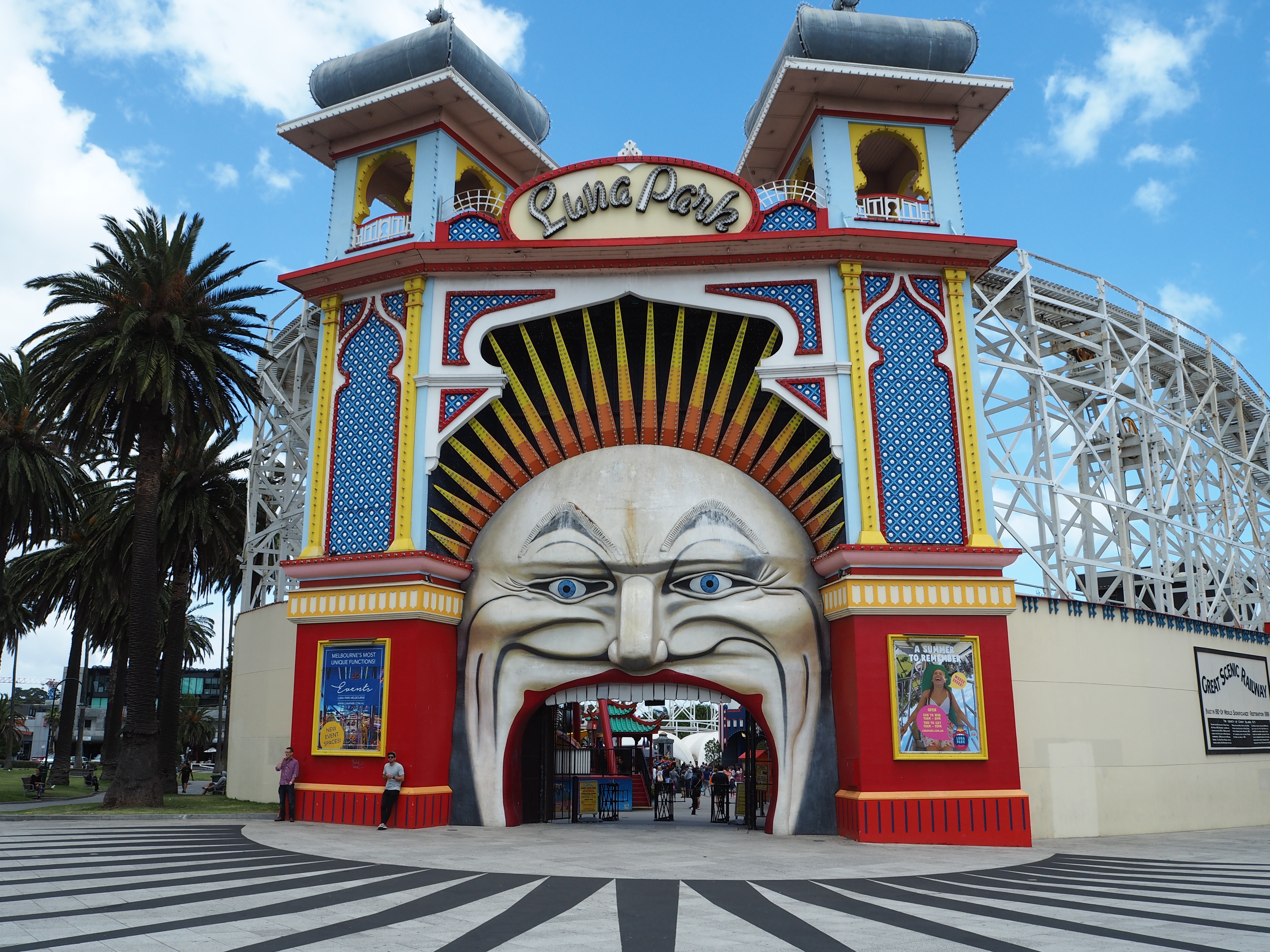 Luna Park Free Two Roam