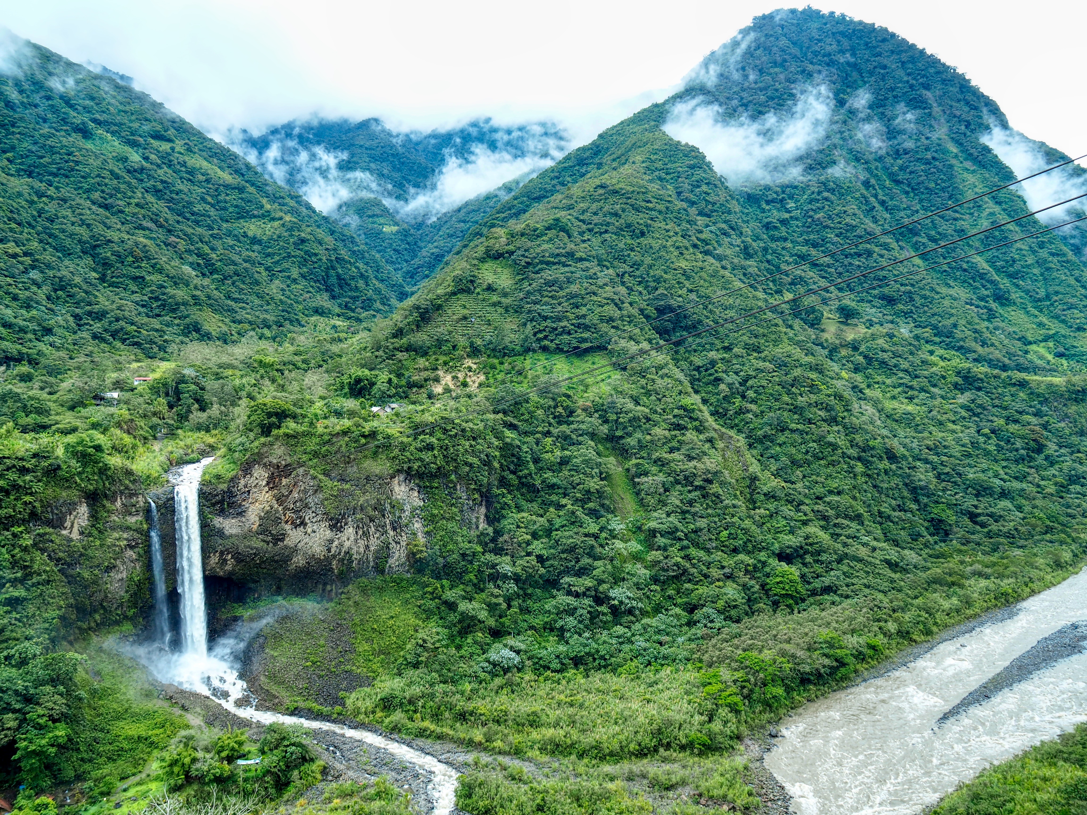 A Quick Guide to Baños: Ecuador's Adventure town - Free Two Roam