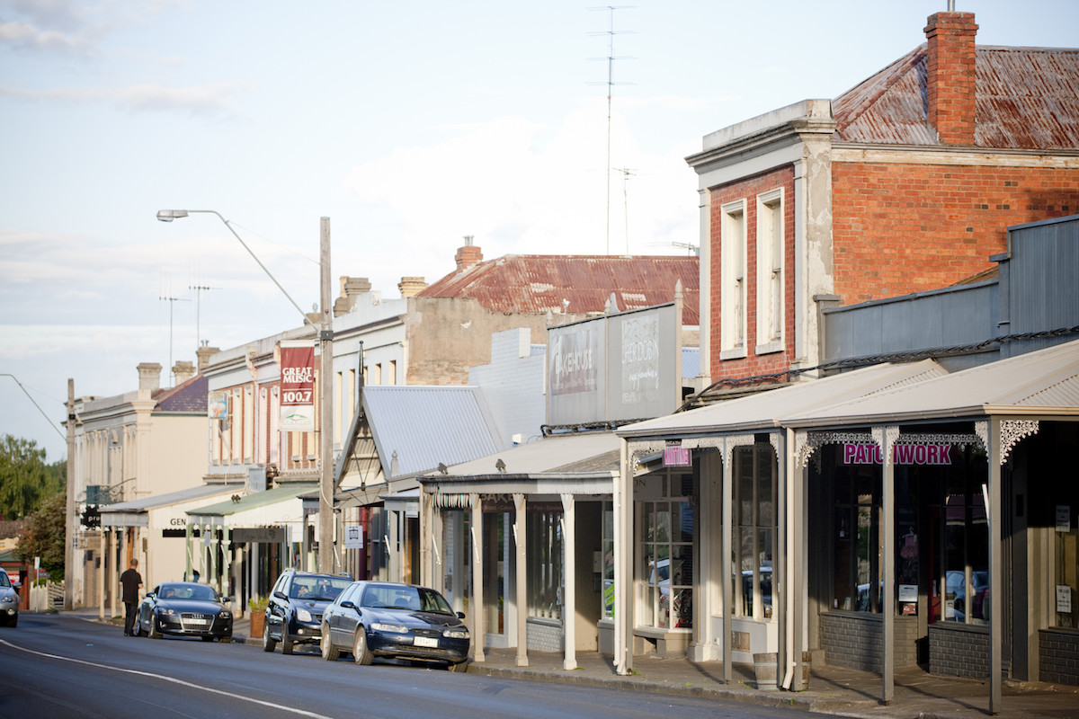 shop fronts Free Two Roam